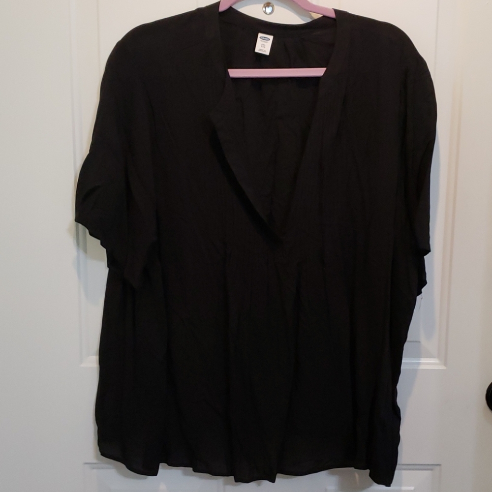 Black flowy top